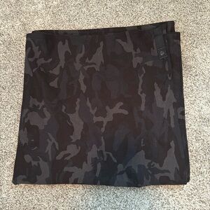 Lululemon vinyasa scarf incognito camo multi grey